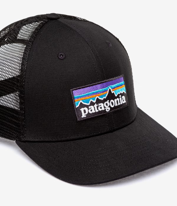 Patagonia P-6 Logo Trucker Gorra (black)