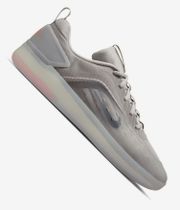 Nike SB Zoom Nyjah 4 Scarpa (college grey mink brown light si)