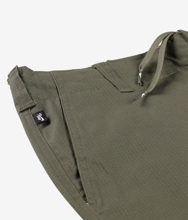 Nike SB Kearny Cargo Spodnie (medium olive olive)