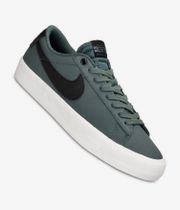 Nike SB Blazer Low Pro GT Schuh (vintage green black)