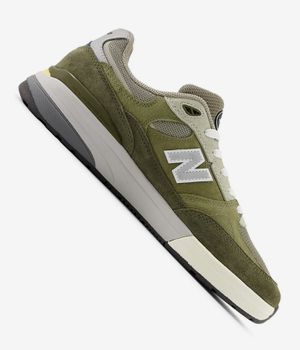 New Balance Numeric 933 Shoes (green)