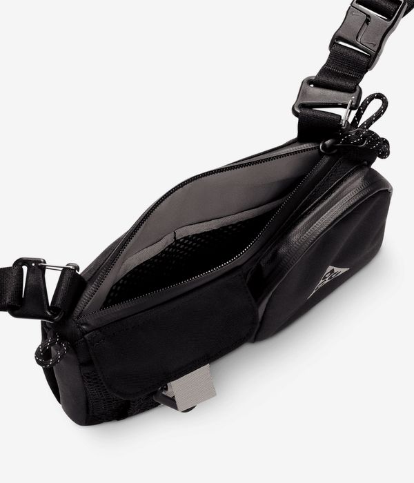 Nike ACG Daymax Crossbody Bag 3L (black college grey college grey)