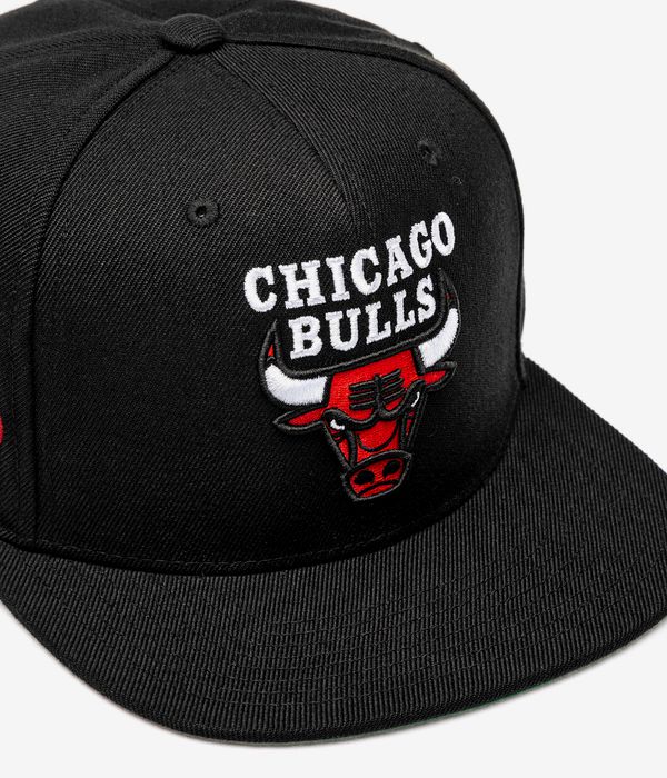 rouw plannen stoom Shop Mitchell & Ness Chicago Bulls Snapback Cap (black) online | skatedeluxe