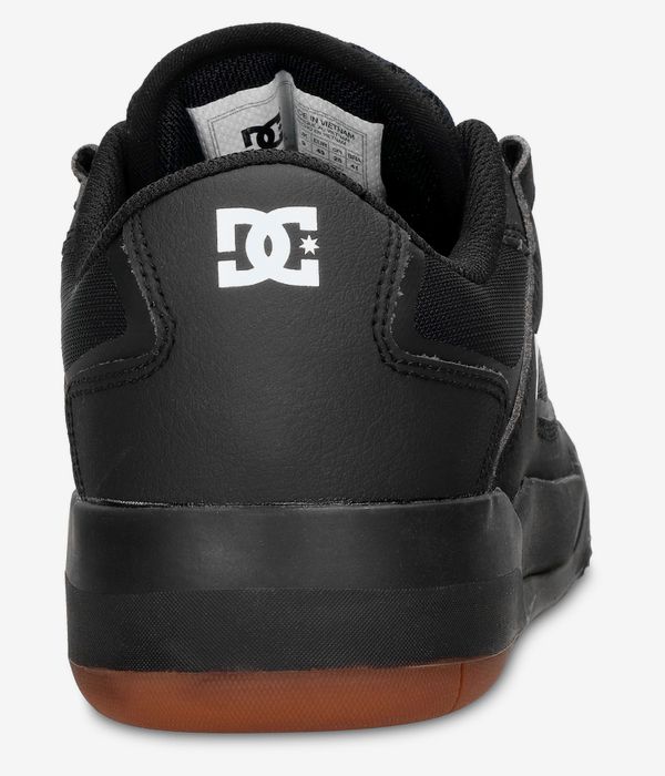 Shop DC Metric Shoes (black black gum) online | skatedeluxe