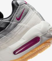 Nike SB Air Max 95 Shoes (summit white cactus flower photo)