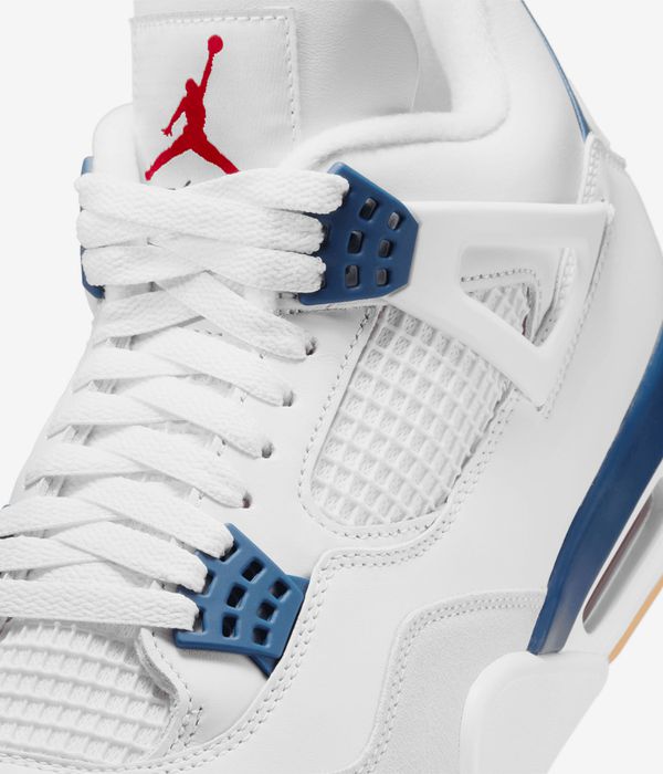 Nike SB x Air Jordan 4 Schuh (summit white white navy neutral)