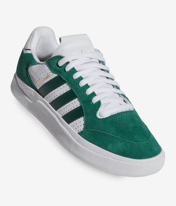 adidas Skateboarding Tyshawn Low Shoes (collegiate green white)