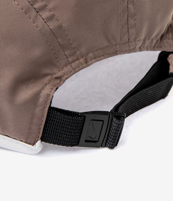 Nike SB Dri-Fit 5 Panel Cap (mink brown phantom)