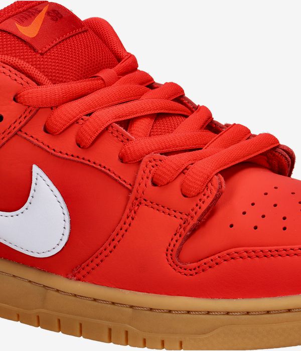 Nike SB Dunk Low Pro Iso Shoes (university red gum)