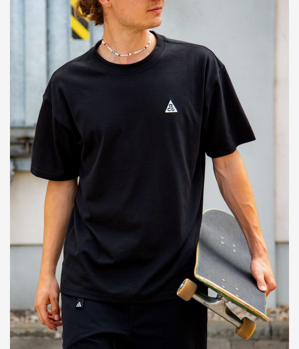 Nike ACG Essential T-Shirt (black)