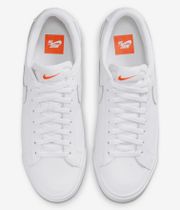 Nike SB Blazer Low Pro GT Iso Schuh (triple white)