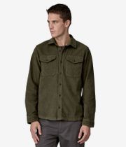 Patagonia Corduroy Camisa (pine needle green)