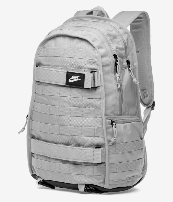 数量は多 (college 26L Backpack RPM SB Nike Shop grey online black) バッグ