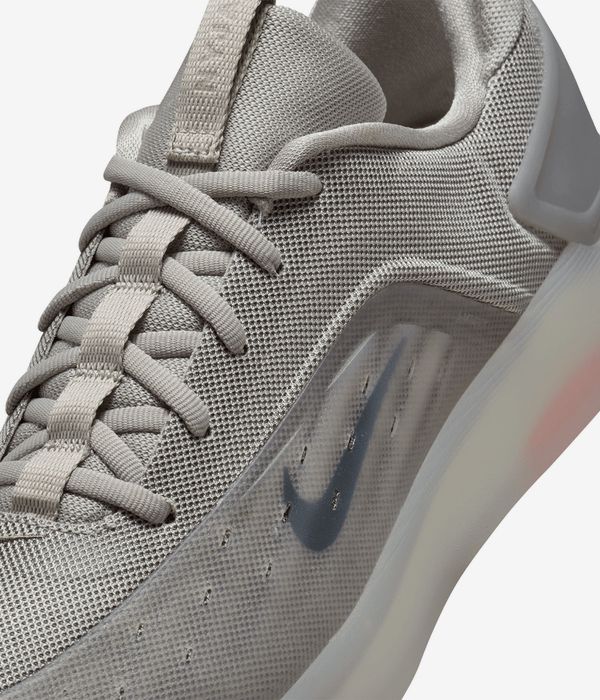Nike SB Zoom Nyjah 4 Scarpa (college grey mink brown light si)