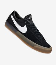 Nike SB Zoom Blazer Low Pro GT Shoes (black white gum)