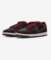 Nike SB x Riot Skateshop Dunk Low Pro Shoes (night maroon)