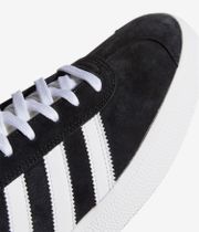 adidas Skateboarding Gazelle ADV Shoes (core black white gold melange)