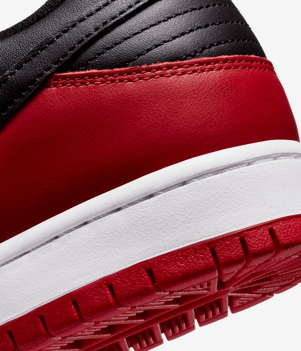 Nike SB Dunk Low Pro Chicago Shoes (varsity red black)