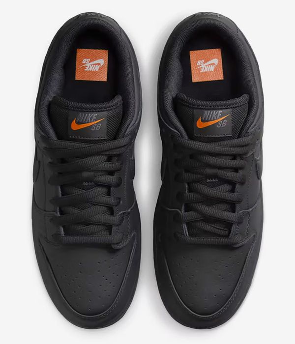 Shop Nike SB Dunk Low Pro Shoes black black black online skatedeluxe