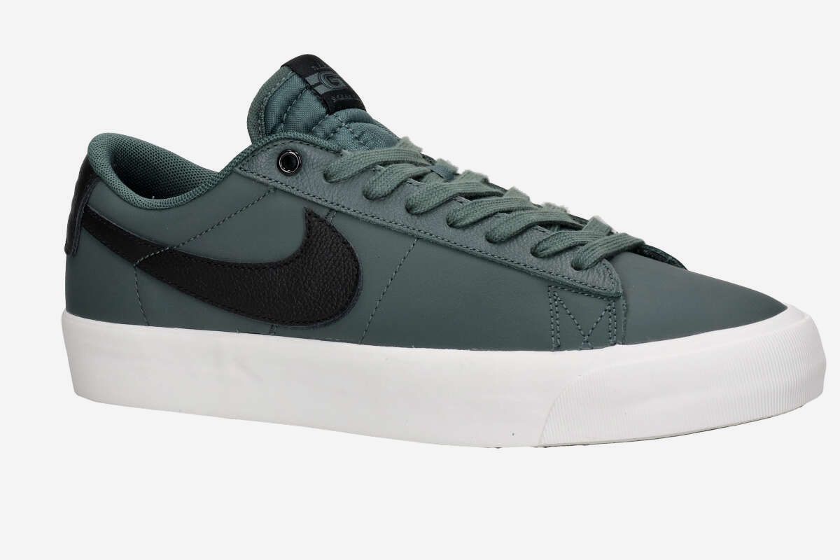 Nike SB Blazer Low Pro GT Schuh (vintage green black)