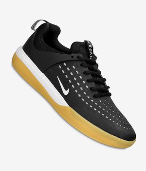 Nike SB Nyjah 3 Shoes (black white gum)