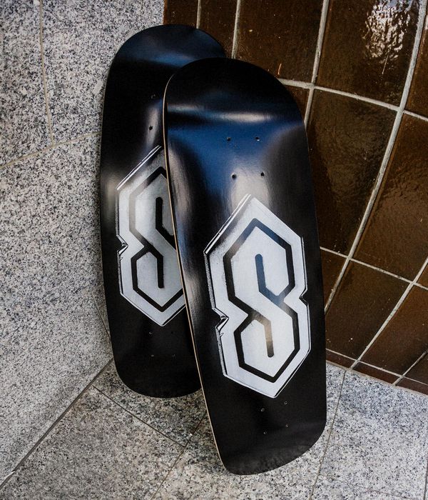 skatedeluxe Mystery Twin Tail 8" Skateboard Deck (black)