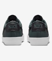 Nike SB Blazer Low Pro GT Shoes (vintage green black)