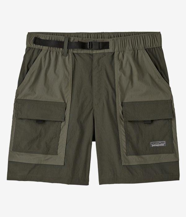 Patagonia Outdoor Everyday Shorts (pine needle green)