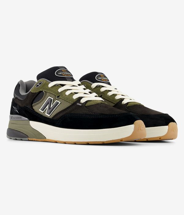 New Balance Numeric 933 Schuh (black olive)