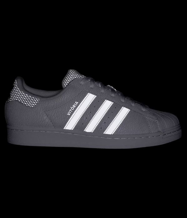 Acquista adidas Superstar ADV Vitoria Scarpa core white online skatedeluxe