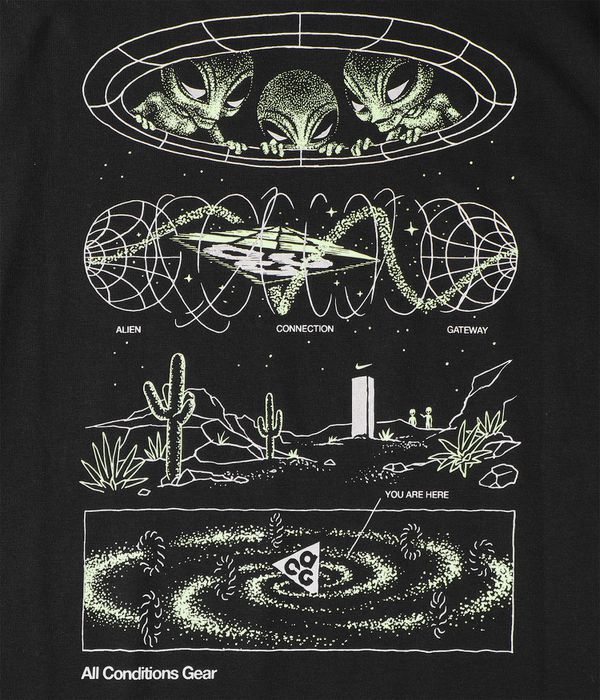 Nike ACG Mystery Lights T-Shirt (black)