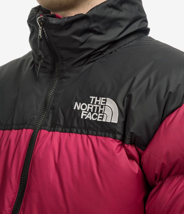 The North Face 1996 Retro Nuptse Jacke (beetroot tnf black)