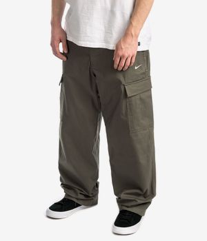 Nike SB Kearny Cargo Pantalons (medium olive)