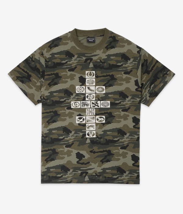 Passport Kollaasi T-Shirt (woodland camo)