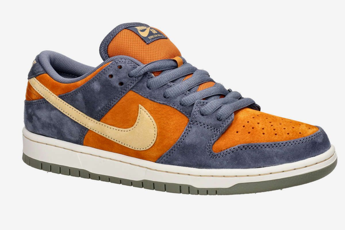 Nike SB Dunk Low Pro Shoes (light carbon sesame)