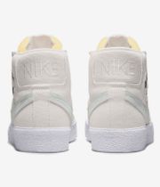 Nike SB Zoom Blazer Mid Premium Plus Shoes (summit white)