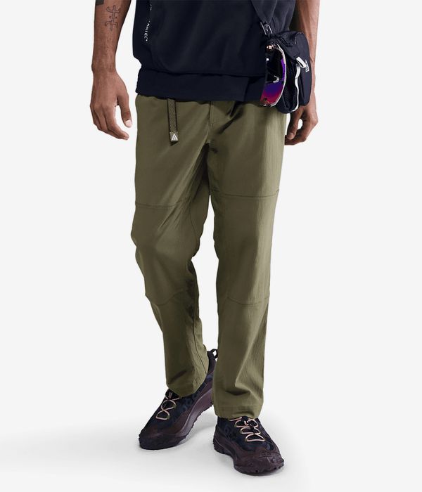 Nike ACG Logo Pantalones (medium olive sequoia summit whit)