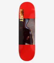 Planche de skateboard HOCKEY Insanitary Shape n° 1 de 9 pouces, vue de dessous : planche rouge vif ornée d'une grande illustration photographique abstraite noire brillante au centre, avec l'inscription « HOCKEY » en lettres dorées verticales sur le bord gauche ; image nette prise en studio, sur fond blanc.