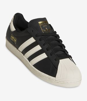 adidas Skateboarding Superstar 80 ADV Schoen (core black cream white gold)