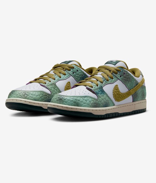 Nike SB Dunk Low Pro by Alexis Sablone Shoes (oil green dessert moss white)