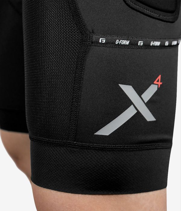 G-Form Pro-X4 Spodenki Ochronne (black)