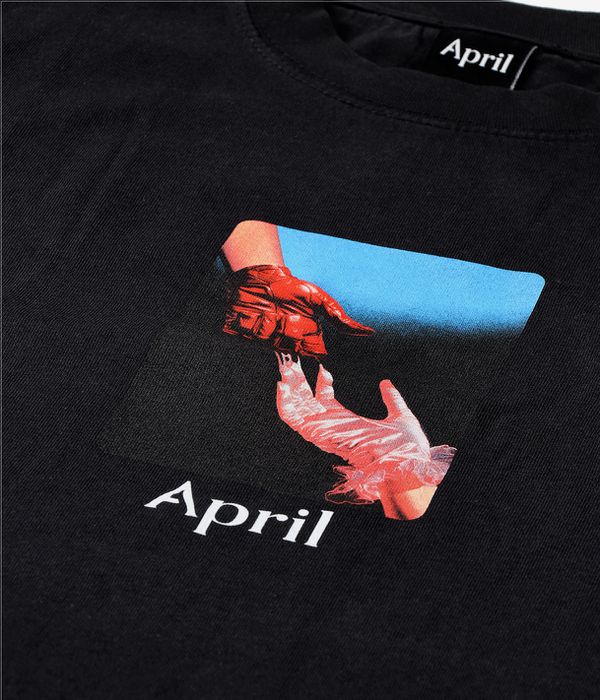 April Material T-Shirt (black)