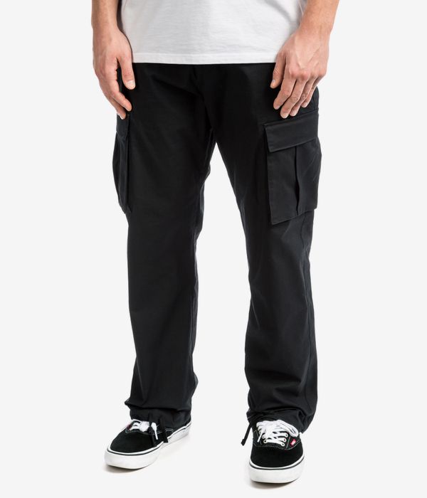 Shop Nike SB Cargo Pants (black black black) online skatedeluxe