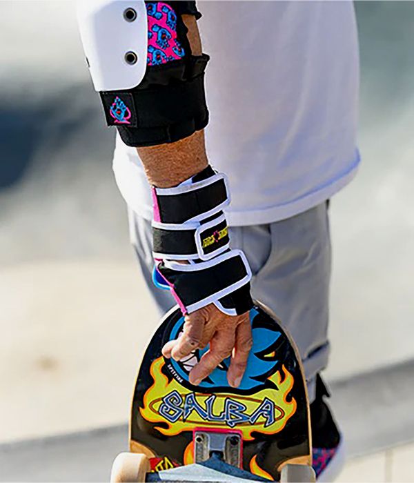 PRO-TEC x Santa Cruz Adult Street Schützer-Set (black white pink)