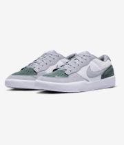 Nike SB Force 58 Shoes (white silver fir white)