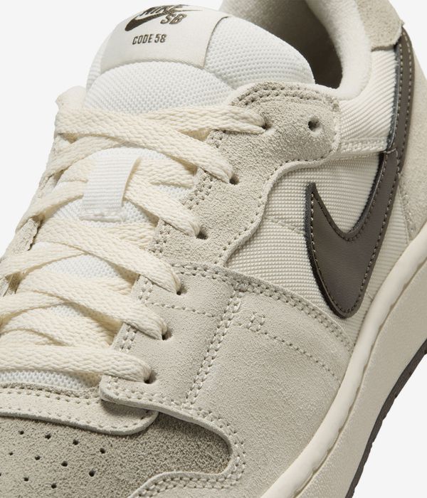 Nike SB Code 58 Schuh (pale ivory dark hazel lt khaki m)