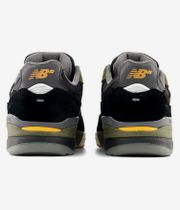New Balance Numeric 933 Schuh (black olive)