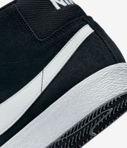 Nike SB Zoom Blazer Mid Scarpa (black white)