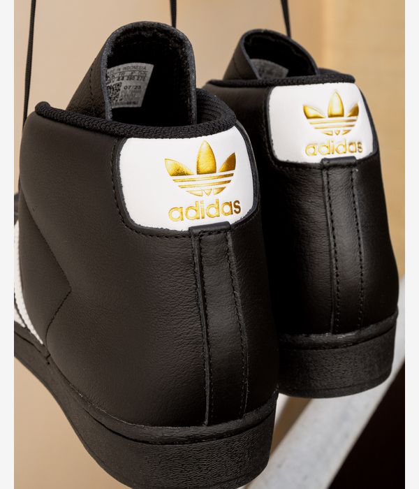 adidas Skateboarding Pro Model ADV Schoen (core black white gold)
