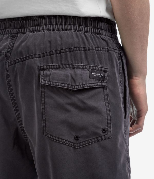 Volcom Center 17 Boardshorts (black)